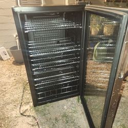 Beverage Refrigerator 