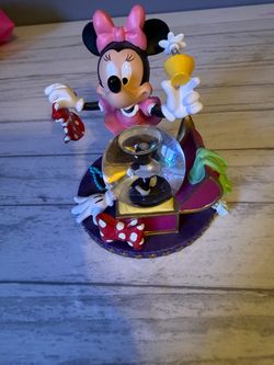 Disney Minnie Mouse Snow Globe Figurine