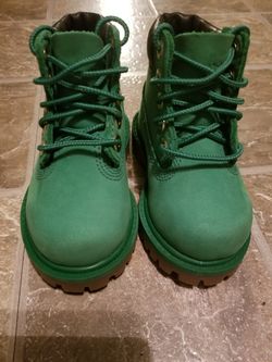 Kids timberlands size 4 us 10-12 months