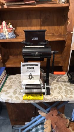Meat tenderizer and Jerkey slicer