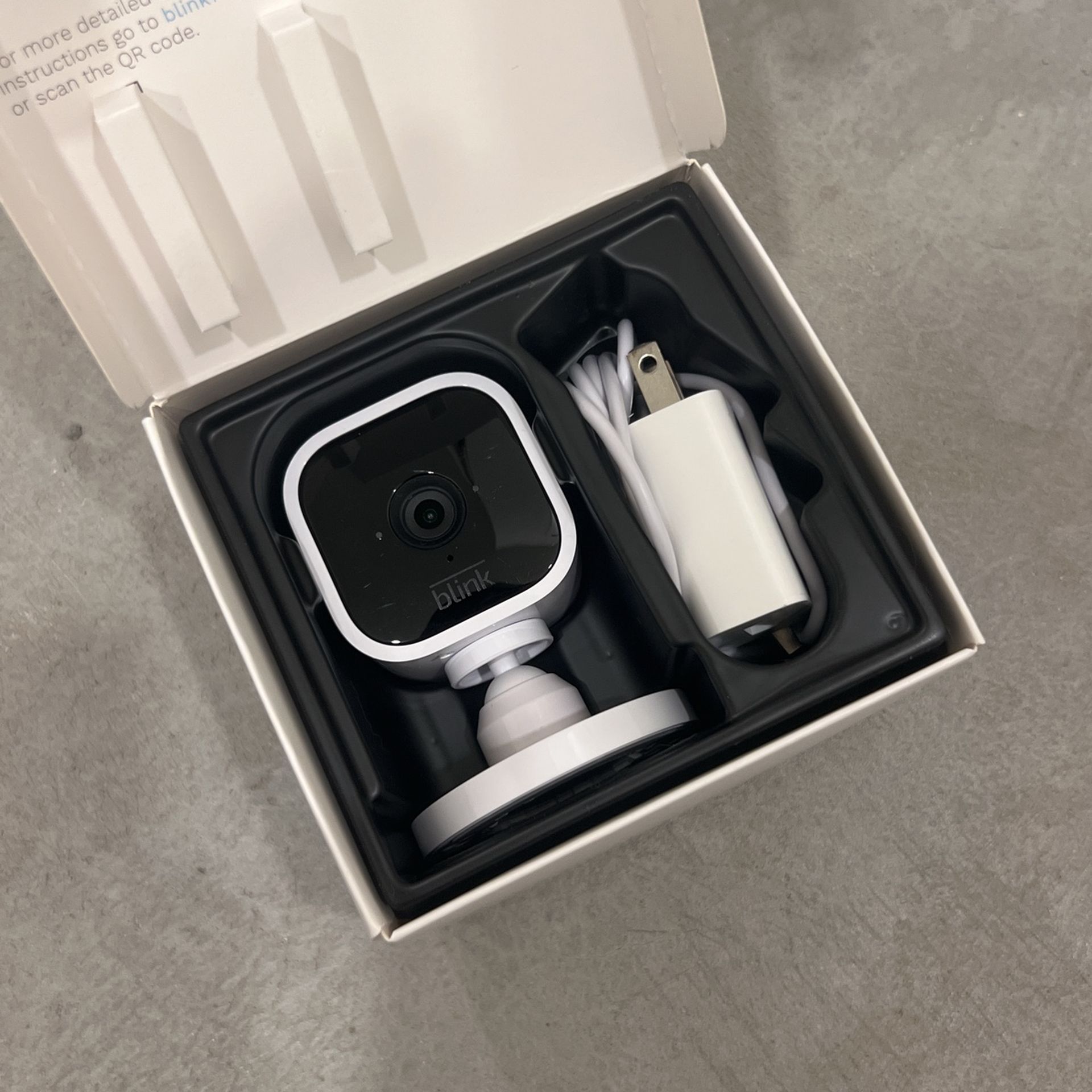 Smart Security Camera (MOVE-OUT***)