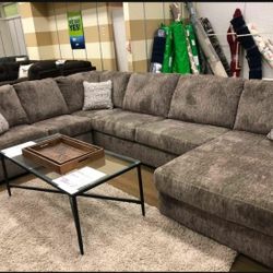 Hoylake Chocolate LAF Sectional /couch 1219