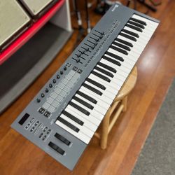 Novation FLkey49 Electronic Keyboard