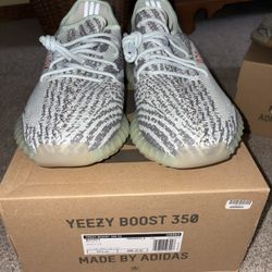 Yeezy 350 blue Tint