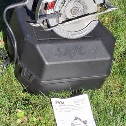 Skil Skilsaw Legend Model 5155 7 1/4" 2.4HP 11 Amp Corded Circular Saw With Case.