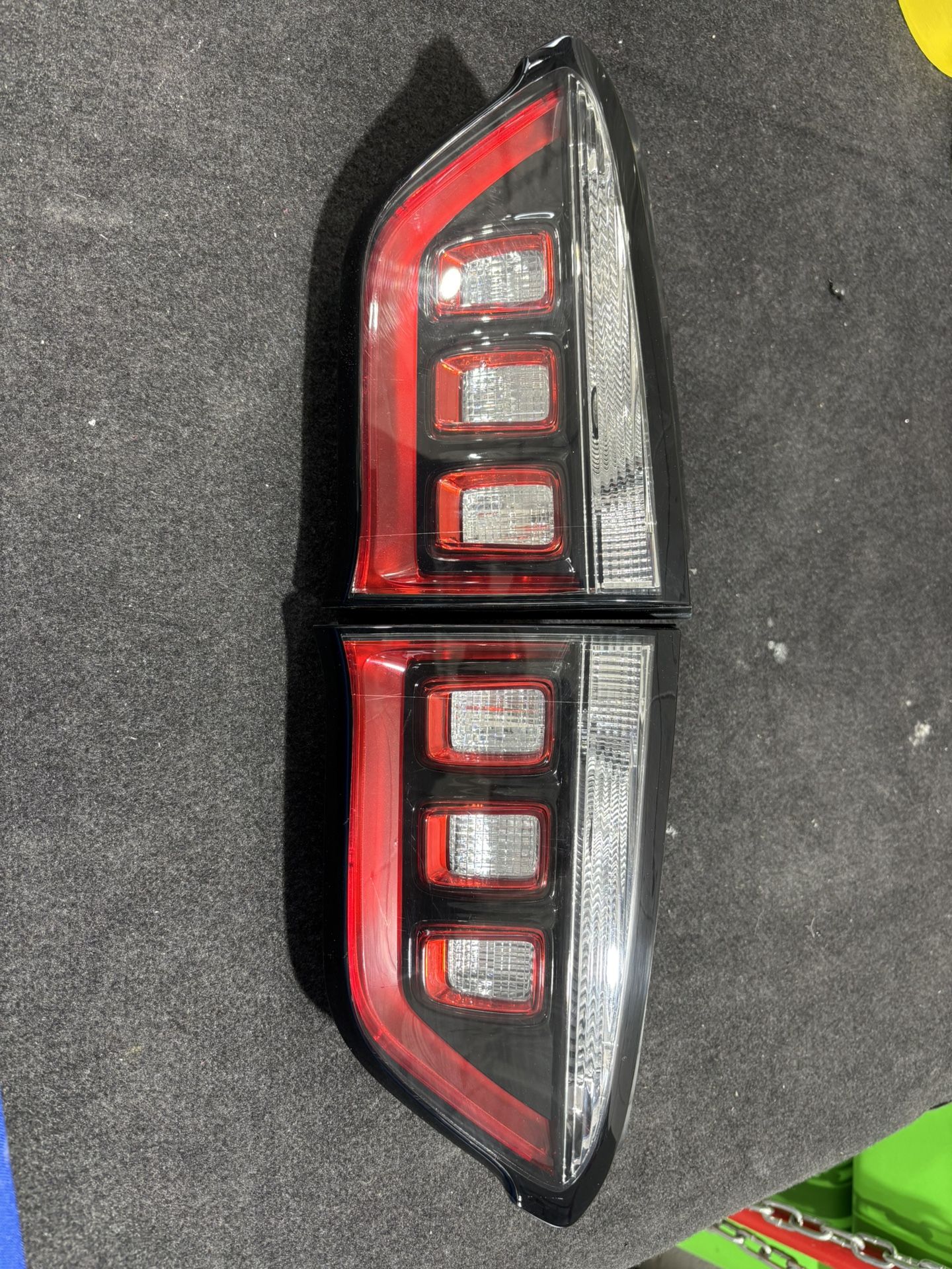 2019 Jeep Compass Latitude Inner Tail Light Set