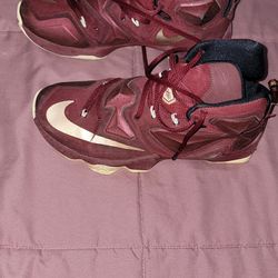 NIKE  LEBRON XIII 13 Men's Shoes Team Red Bronze Black SIZE 8  