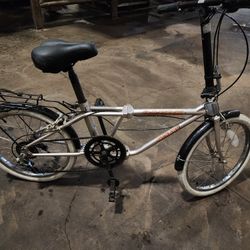 Dahon kira 2024 folding bike