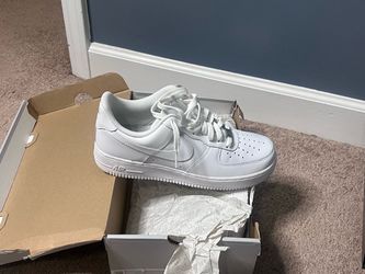 All white AF1