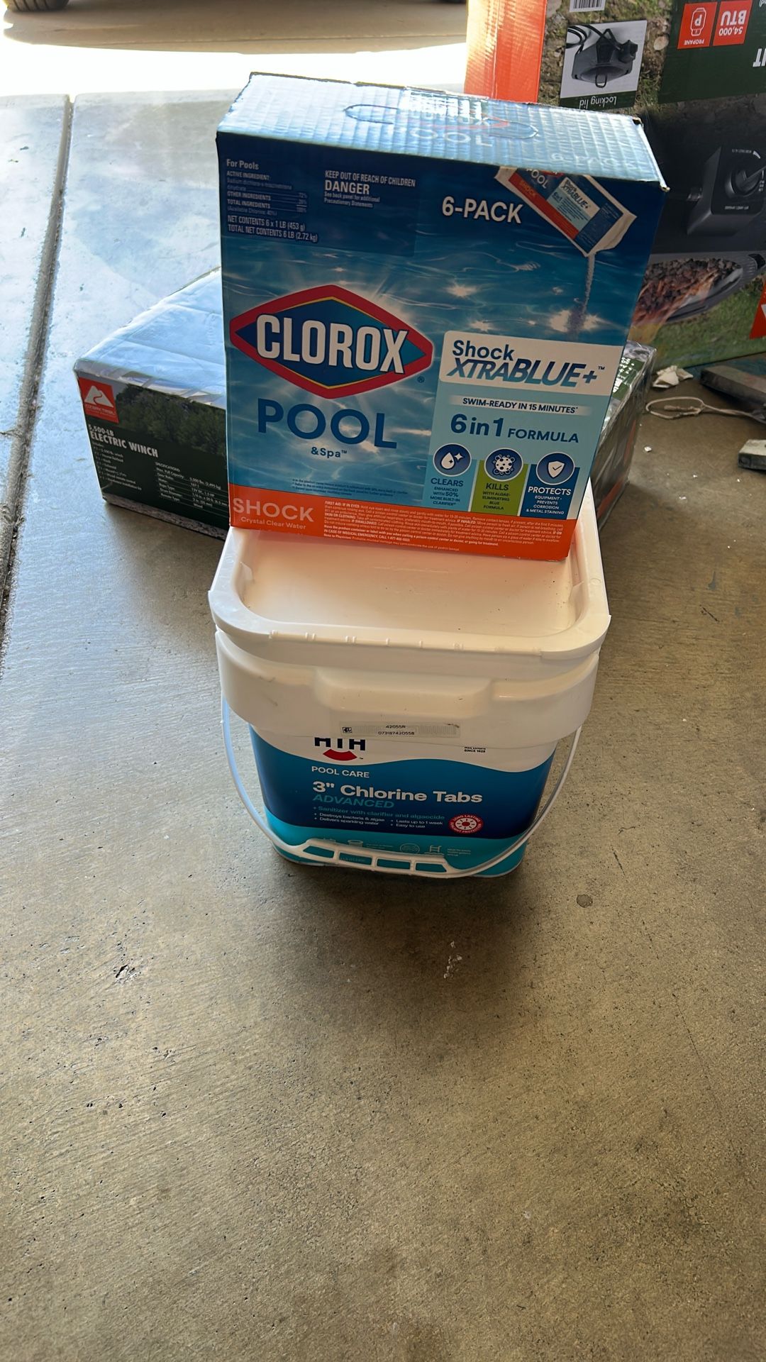 Swimming pool