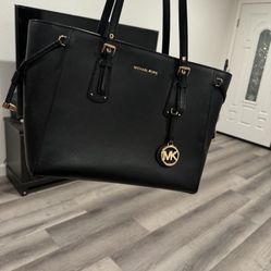 Michael Kors Hand Bag