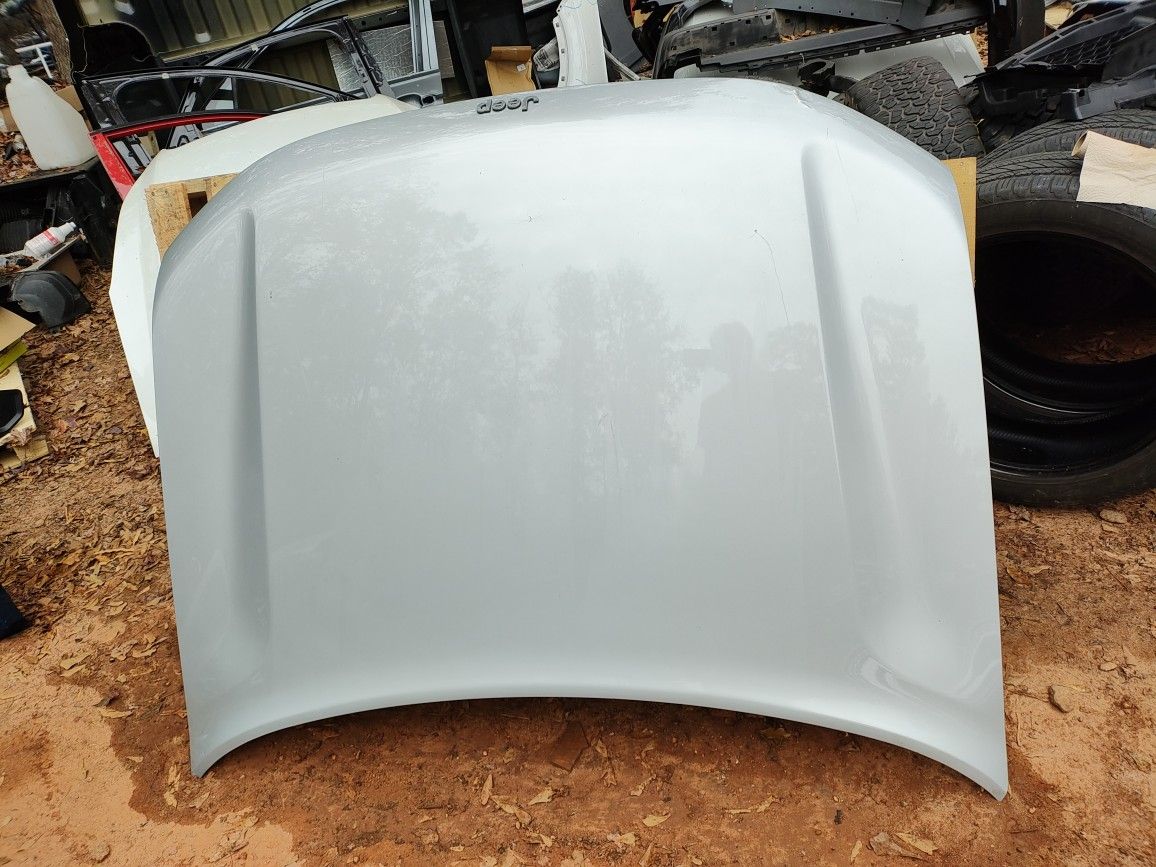 2022 To 2024 Jeep Grand Cherokee Hood OEM Original Parts Silver In Color