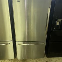 Maytag 33 inch bottom freezer Good Condition We Delivery 