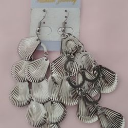 New 🆕 Women Fashion Earrings 