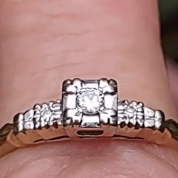 14k Yellow.25 Point 3 Diamonds Vintage Ring Garenteed 