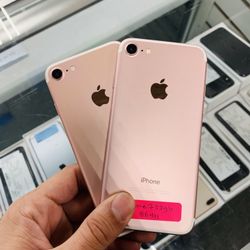iPhone 7 unlocked Perfect Condition! $159🔥