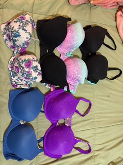 34 D Victoria Secret Bras