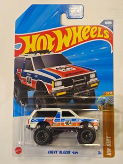 HOT WHEELS . DIRT . 1983 CHEVY S-10 BLAZER 4X4.