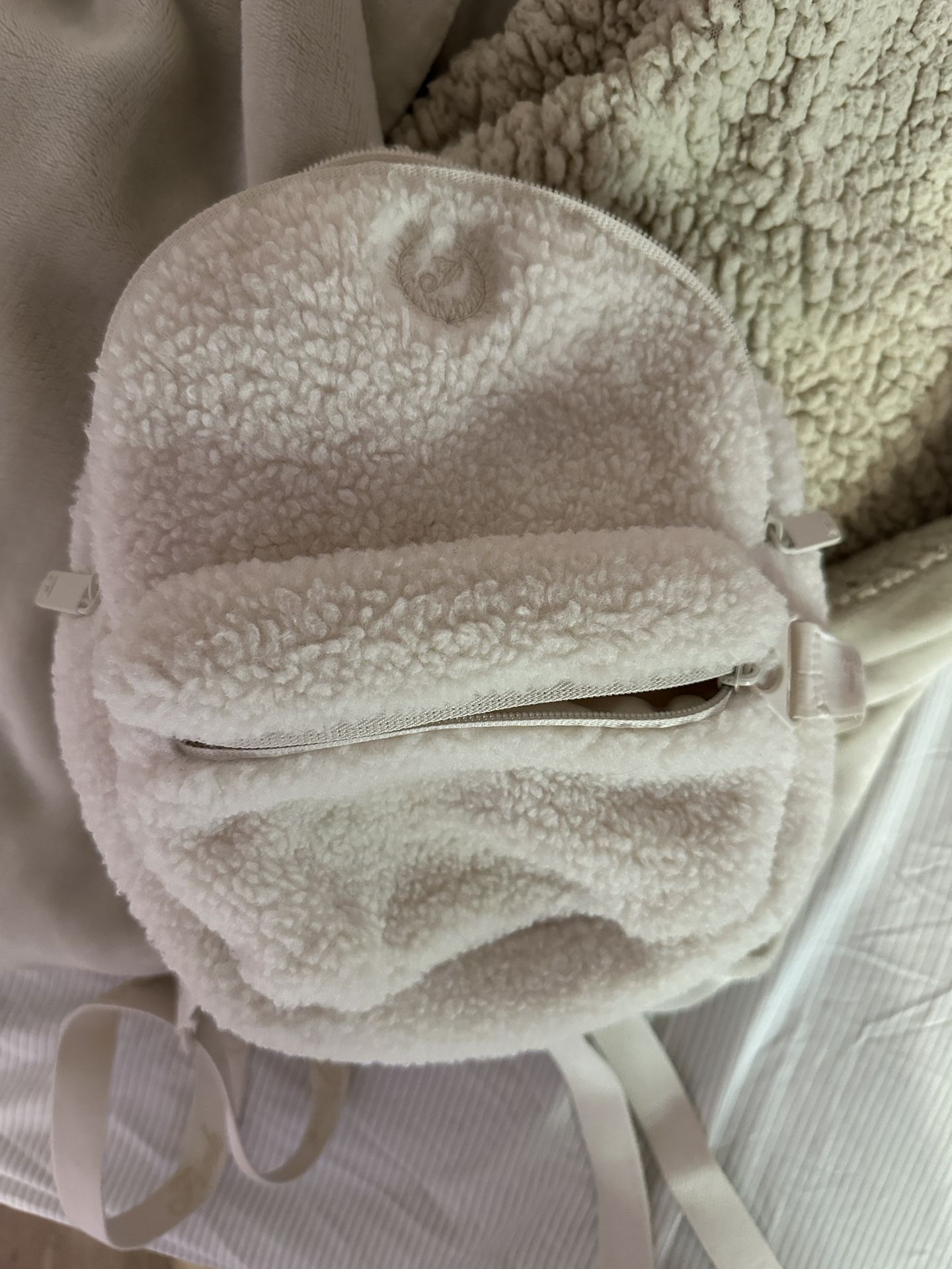 pink white teddy bag [used]