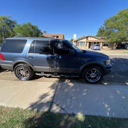 2004 Ford Expedition