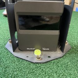 Skytrak Launch monitor. Golf Simulator
