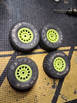 Arrma Mojave Grom Tires