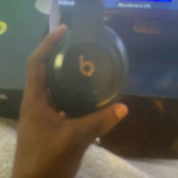 Studio Beats 4s