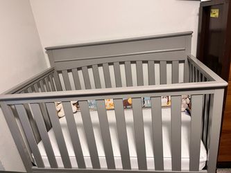 Baby Crib/Cuna para bebé