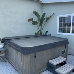 Hot Tub Cover ONLY with Hydraulic Lift (92”x92”)