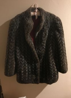 STYLE VI LTD FAUX FUR COAT/JACKET