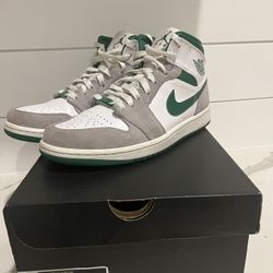 Jordan 1 Mid SE Grey Green