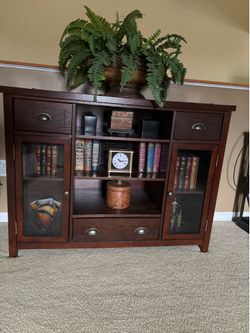 Cabinet solid wood