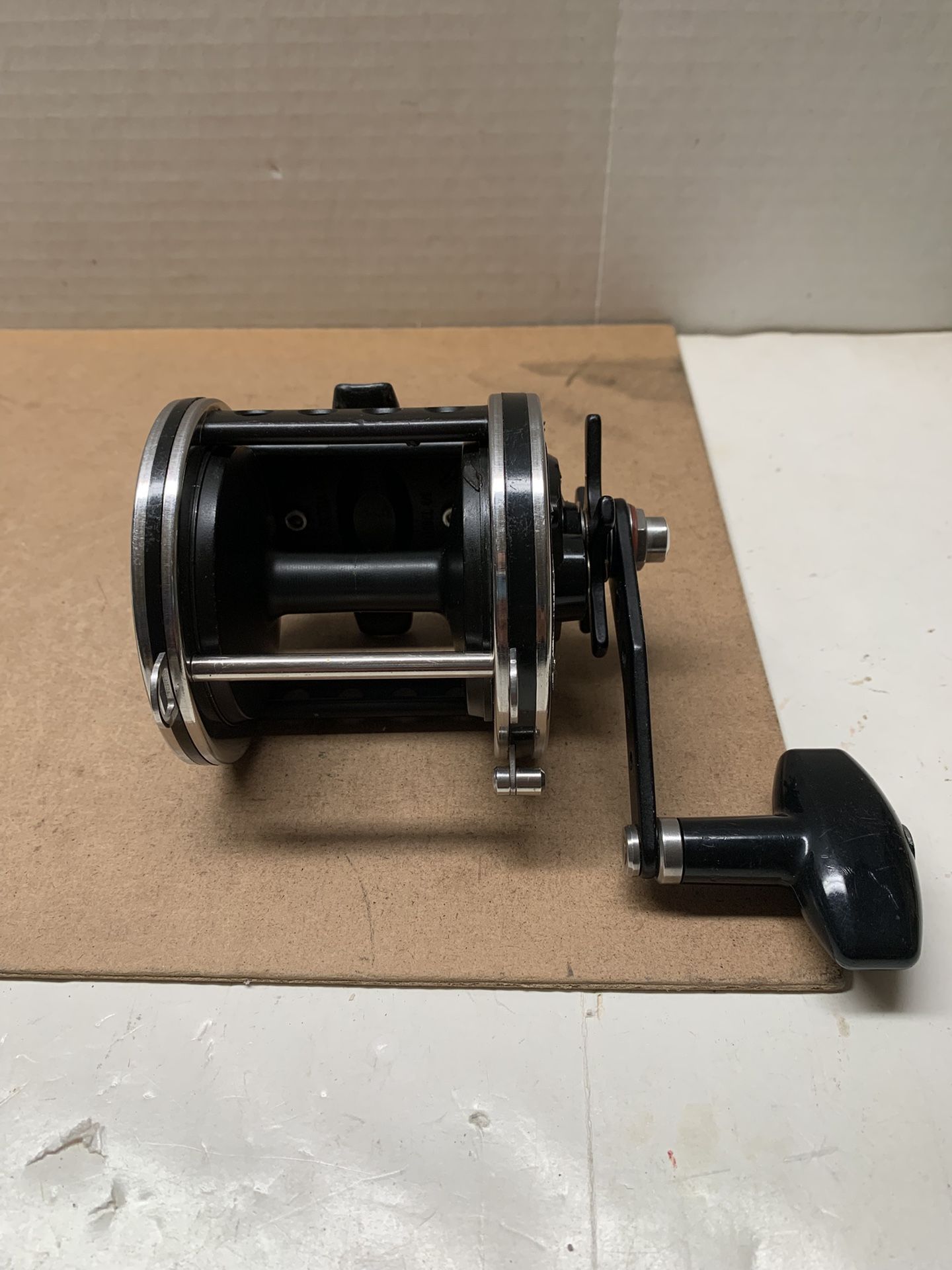 Fishing Reel Newell P-440-F Very Nice