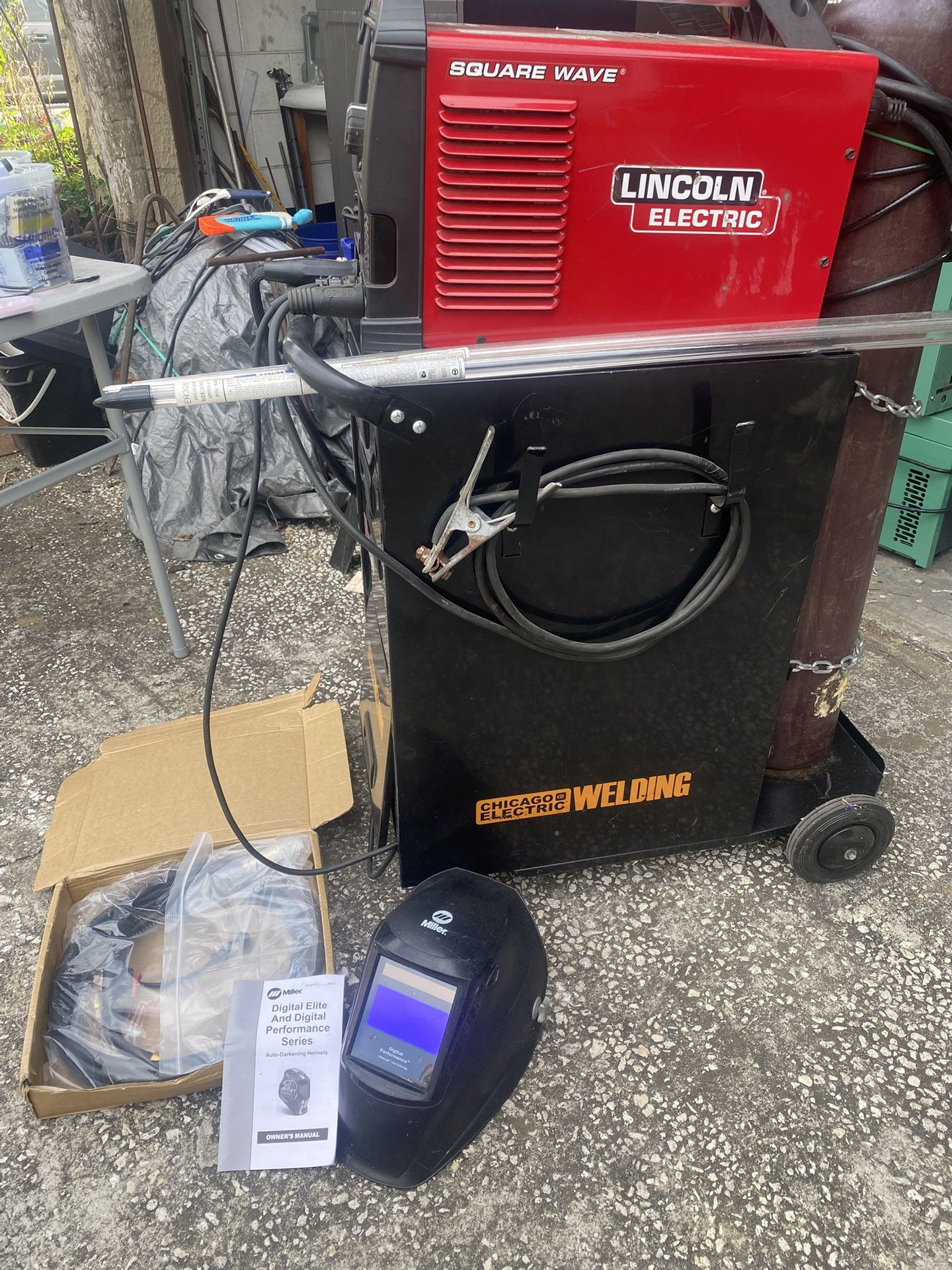 Lincoln Electric Square Wave Tig 200