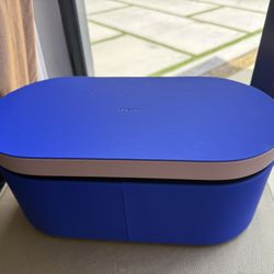 LIKE NEW DYSON FOR SALE!! 