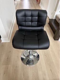 Bar stool