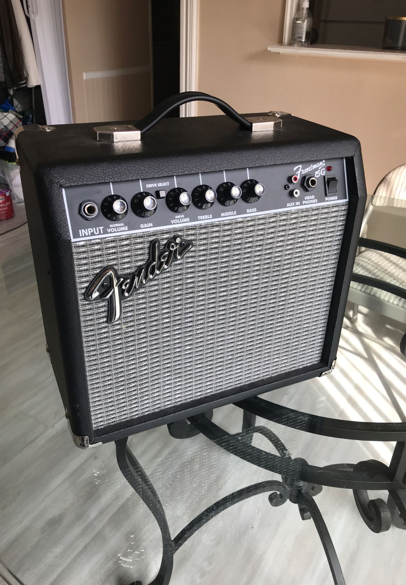 Fender Frontman 15G Series Guitar Amplifier + (Power Cable Included)