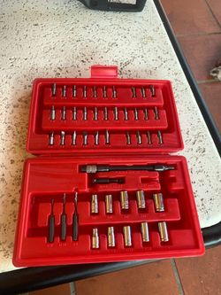 Black and decker driver/bit set