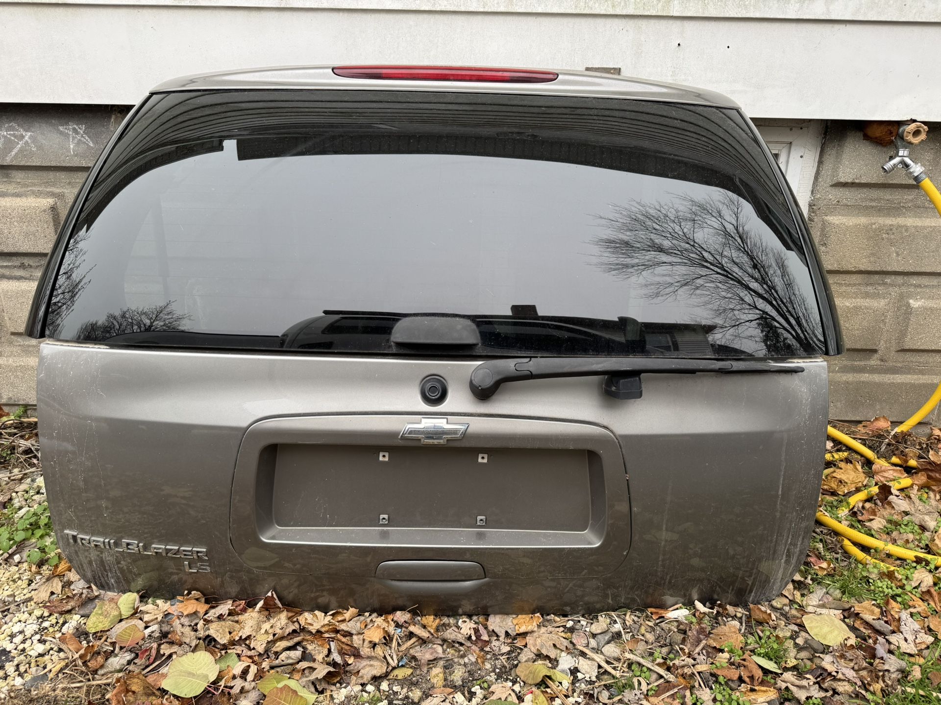 02-09 Chevy trailblazer Tailgate