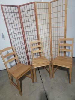 Like new 3 wooden chairs in excellent condition