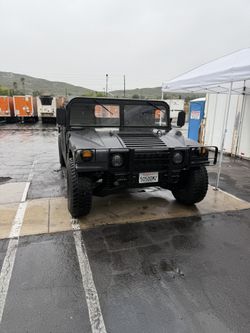 Humvee M998