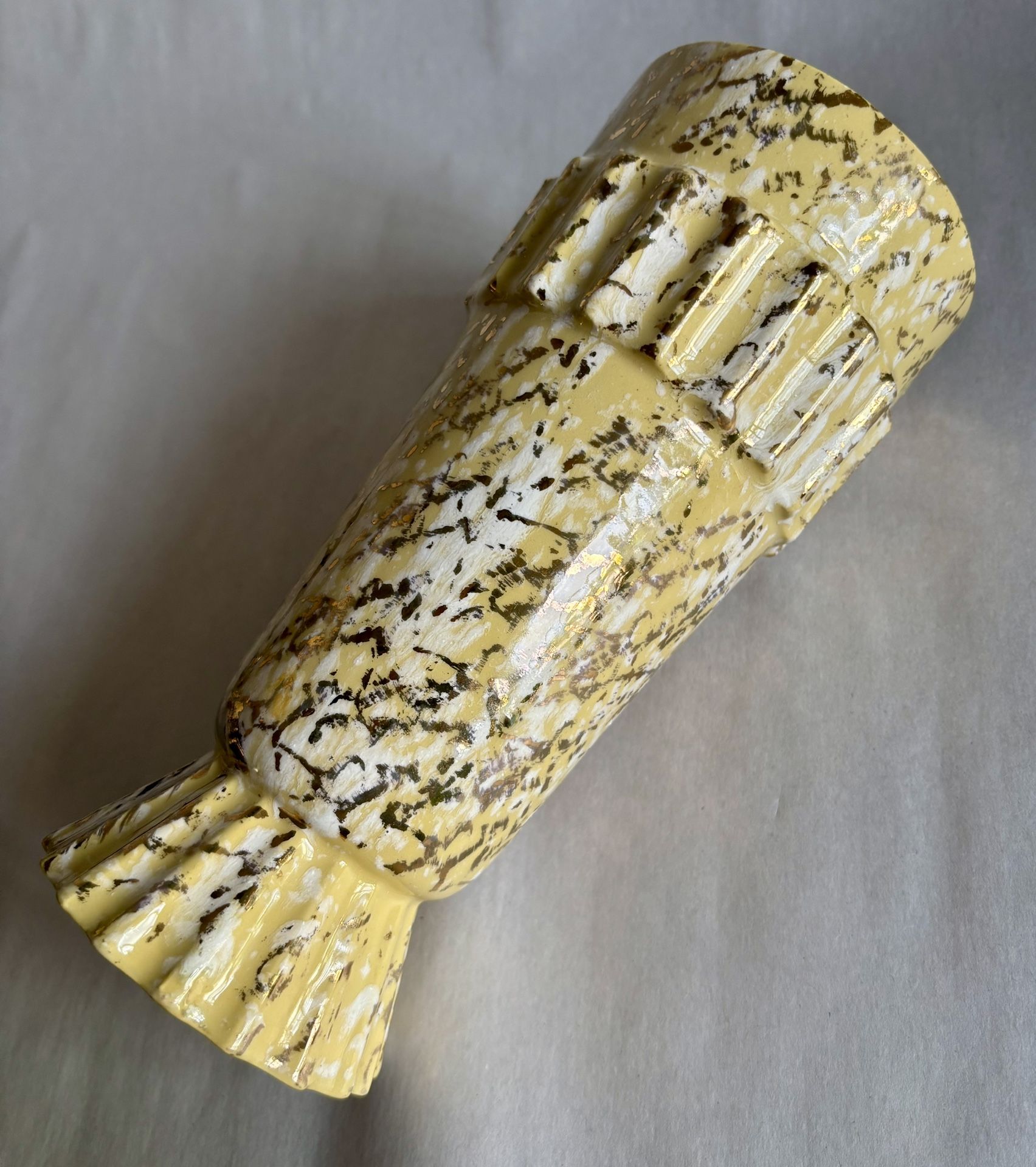 Vintage Yellow MCM Savoy Pottery Vase With Gold Splatter Ware