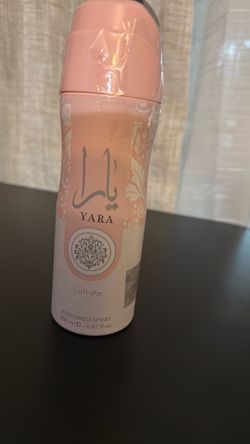 Lattafa Yara – Floral, Fruity, Sweet, Musky – Perfumed Deodorant Spray for Women, 6.67 Ounce / 200 ml
