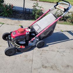 HONDA Commercial Lawn Mower 