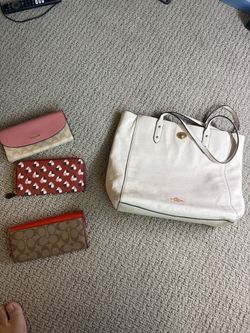 Authentic Coach Handbags and Wallets Bundle – Excellent Condition – $200 OBO