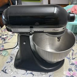 Kitchen Aid  Classic Dough Mixer