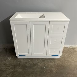 Davies 36-in True White Single Sink Bathroom Vanity with White Cultured Marble Top