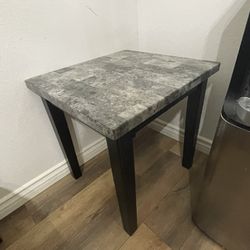 Córner Table