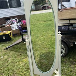 Stand up mirror