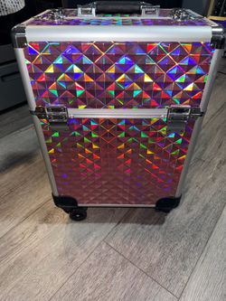 Makeup rolling case